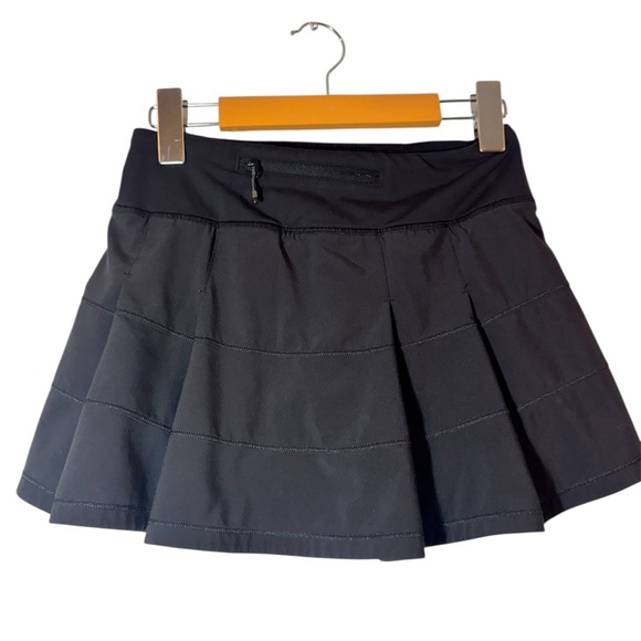 Lululemon Pace Setter Skirt - Size 2 - Picture 4 of 8